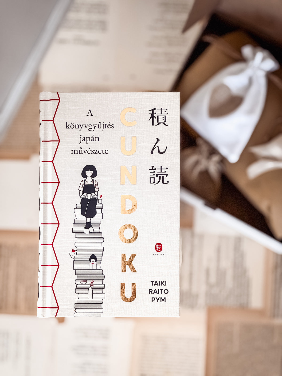 Könyves box | Taiki Raito Pym: Cundoku – A könyvgyűjtés japán művészete