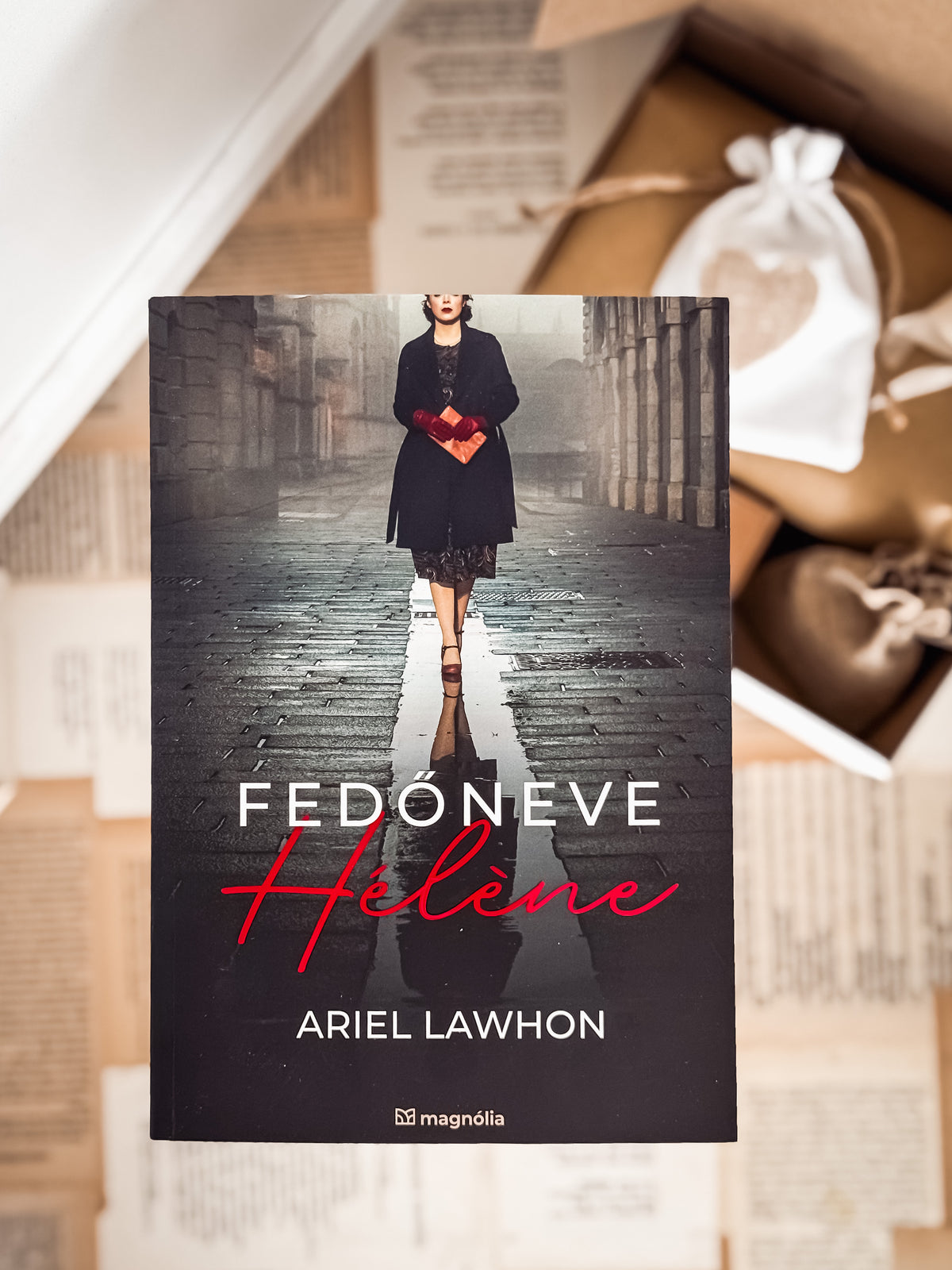 Könyves box | Ariel Lawhon: Fedőneve Hélene