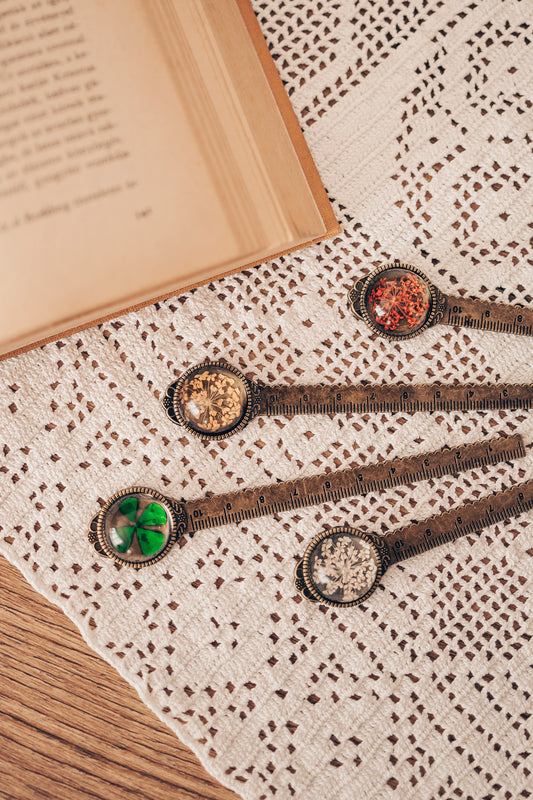 Könyvmoly kiegézítők - Vintage, fém könyvjelző